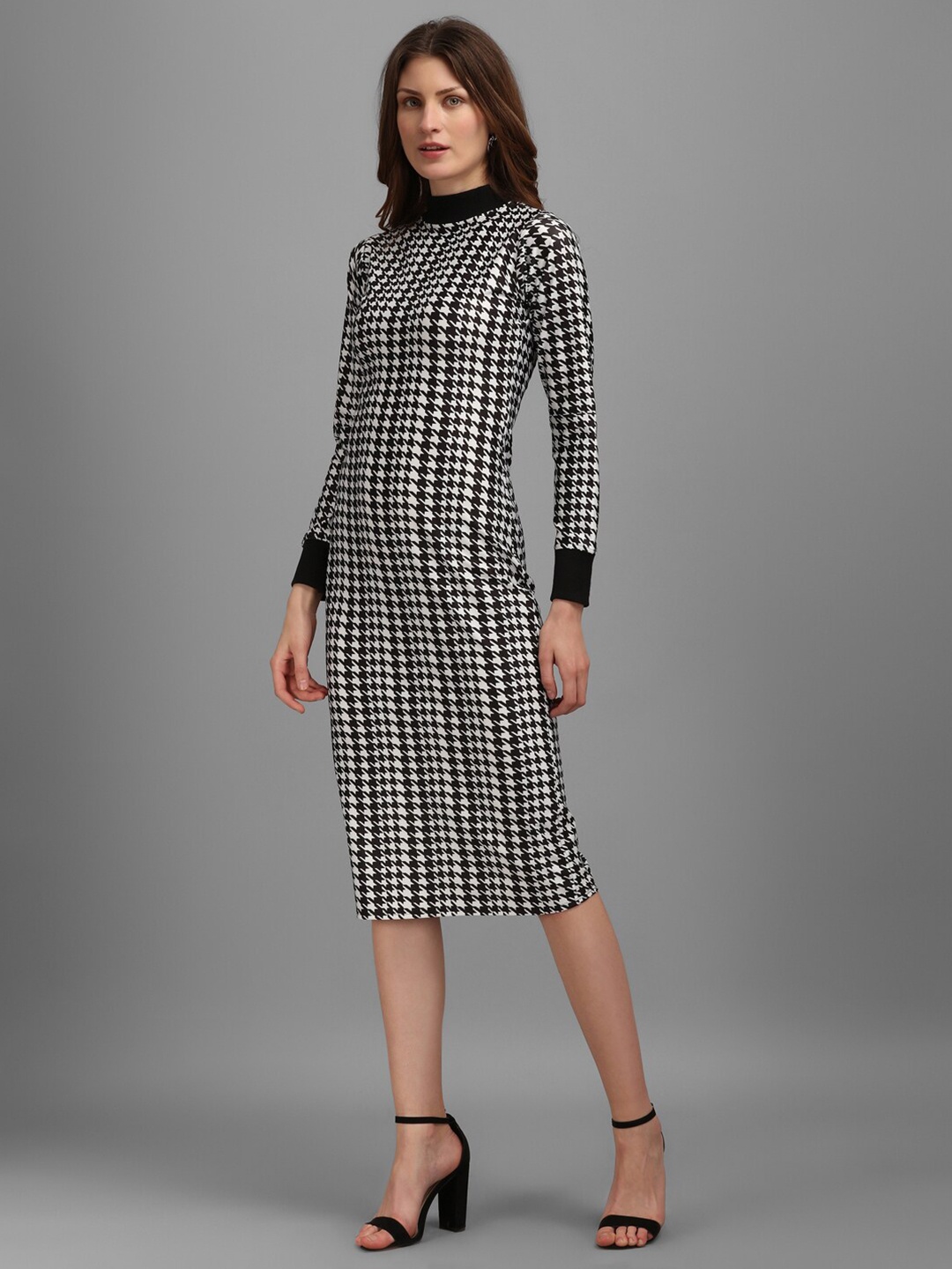 

PURVAJA Black bodycon Dress