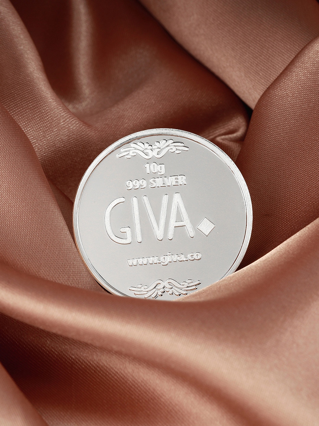 

GIVA 999 Silver Coin Radha Krishna Coin-10g