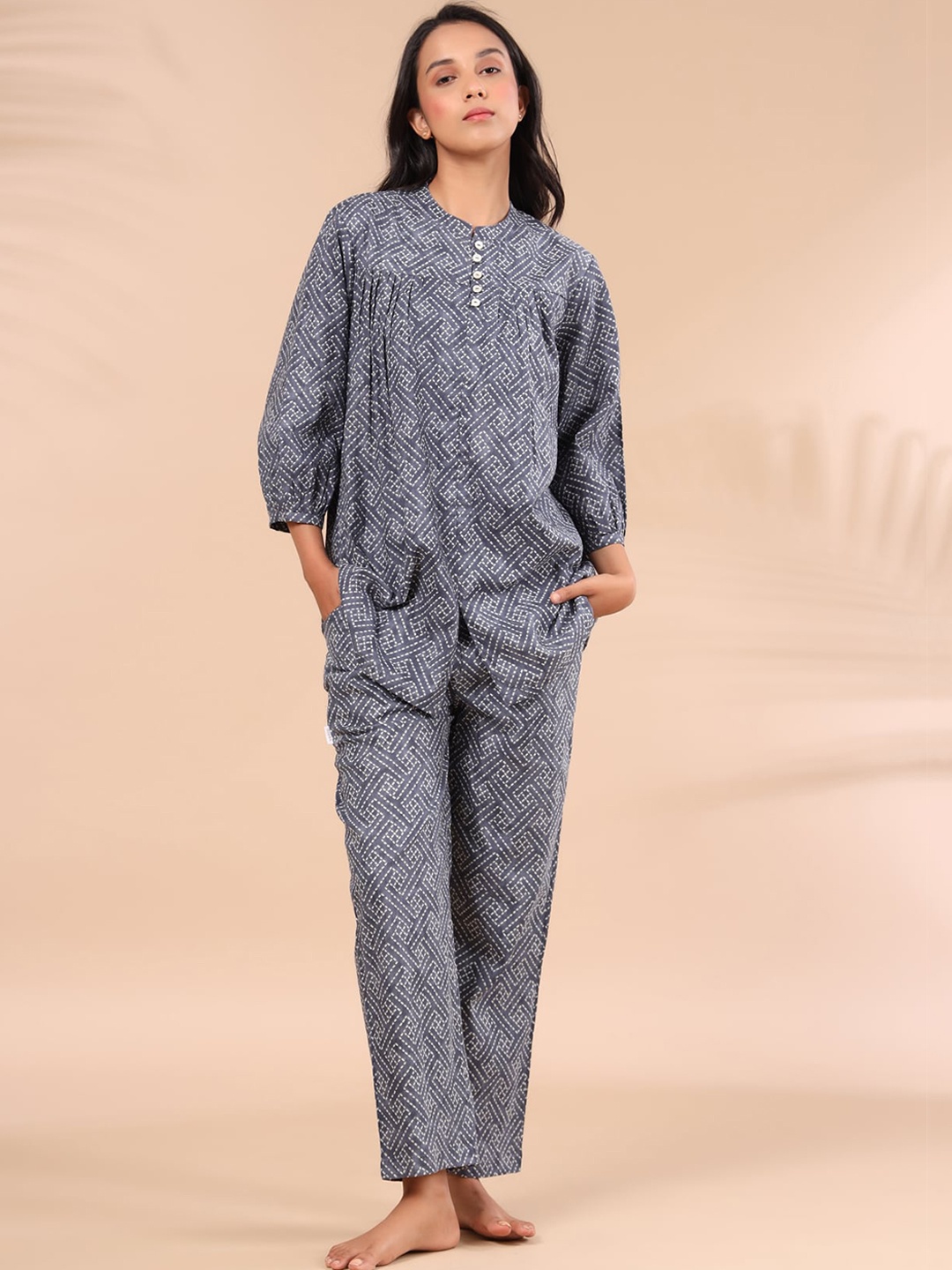 

JISORA Women Charcoal Printed Night suit