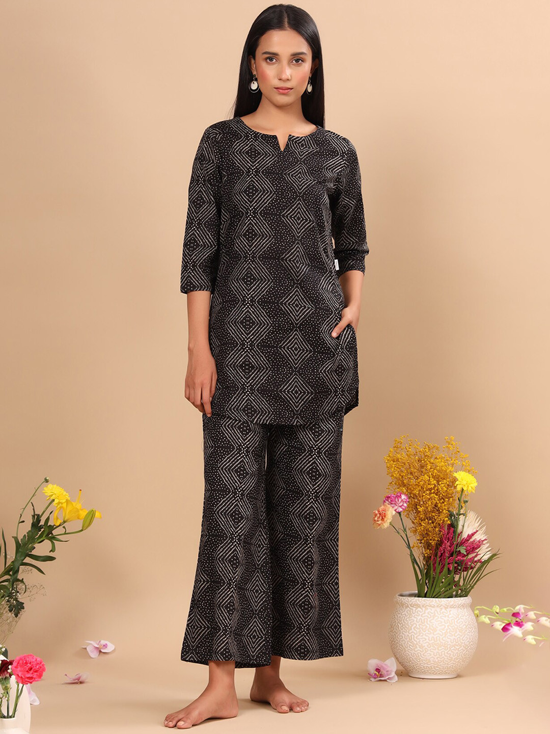 

JISORA Women Black Printed Night suit