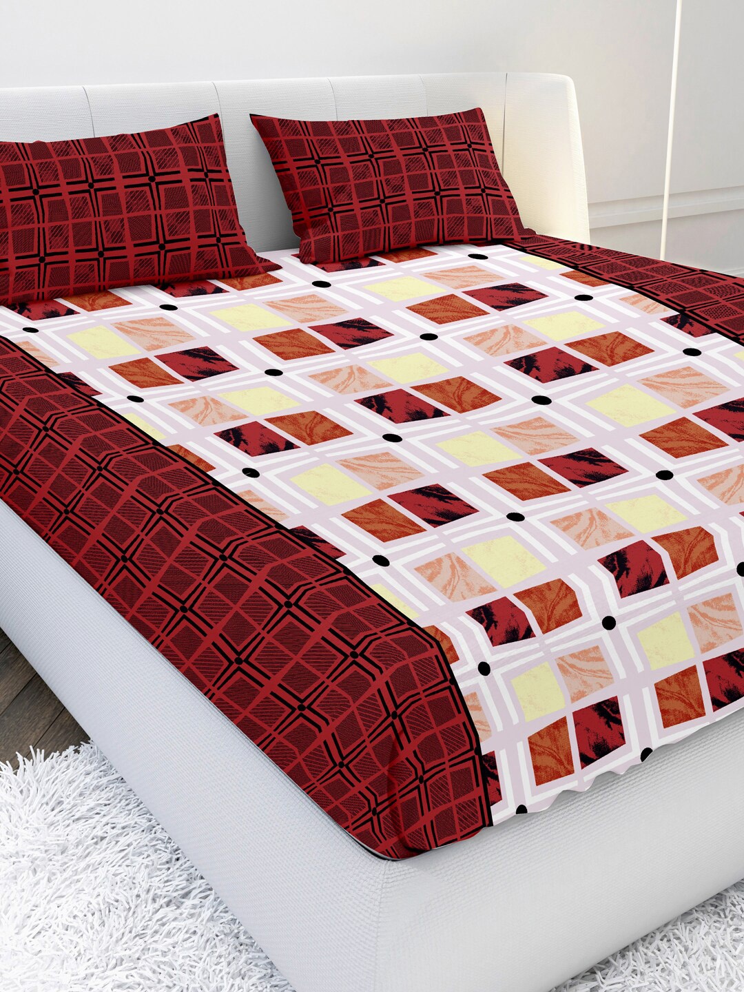 

MAYFAIR HOMES LONDON Red & White Geometric 104 TC Queen Bedsheet with 2 Pillow Covers