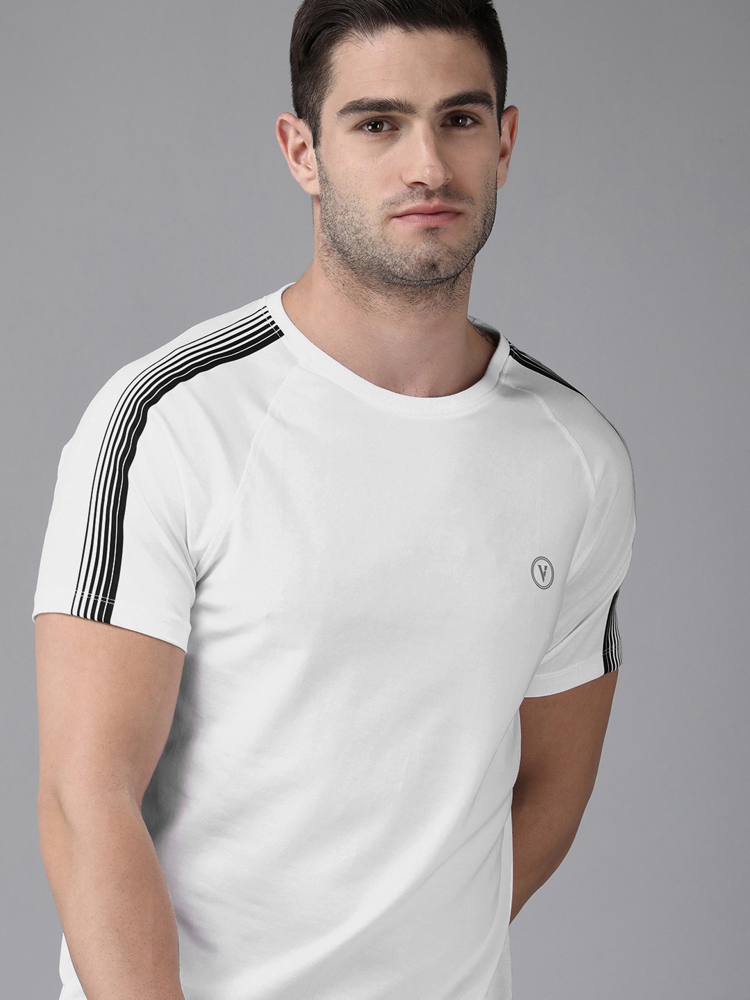 

Van Heusen Flex Men White Slim Fit T-shirt