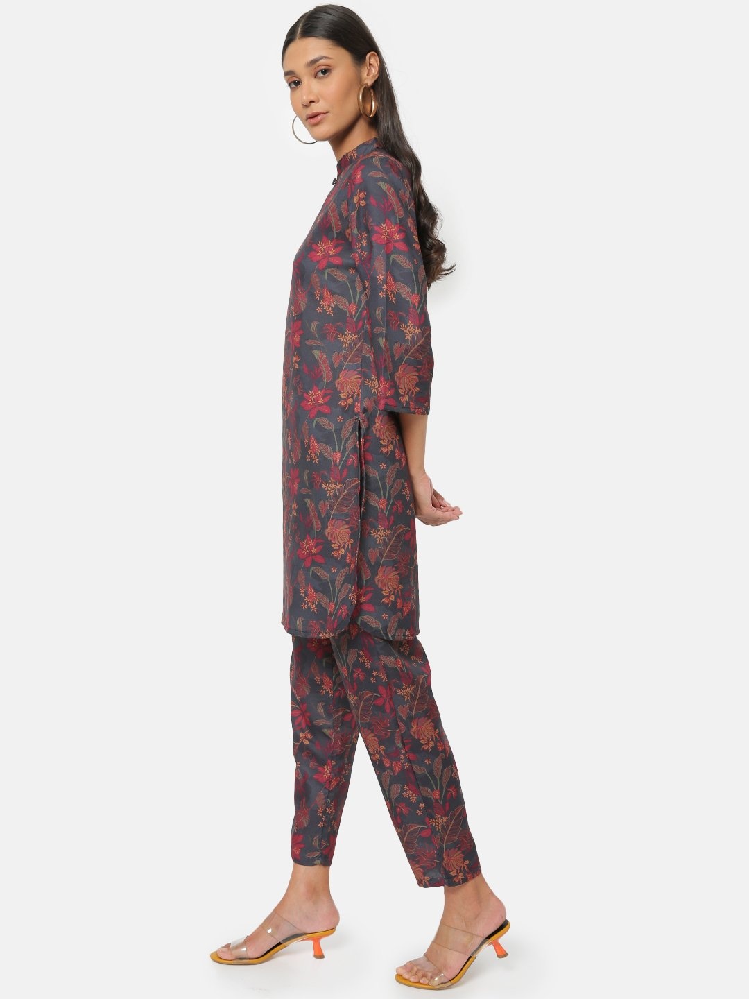 Saaki Women Multicoloured Floral Printed Comfort Trousers, Multi