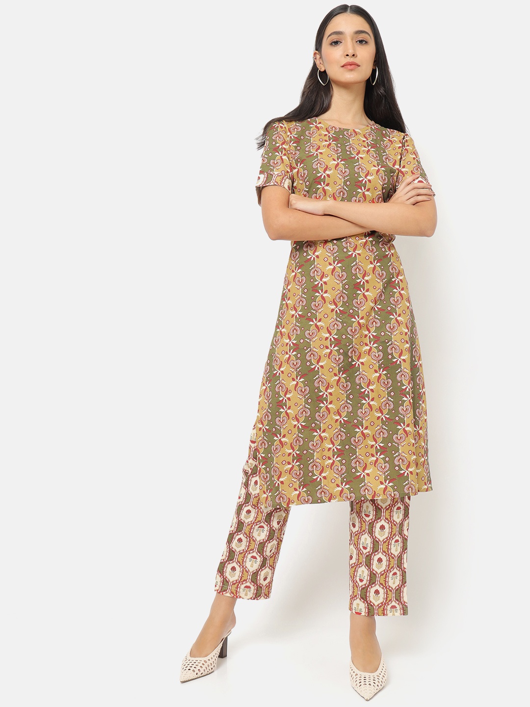 

Saaki Women Olive Green Floral Printed Comfort Culottes Trousers