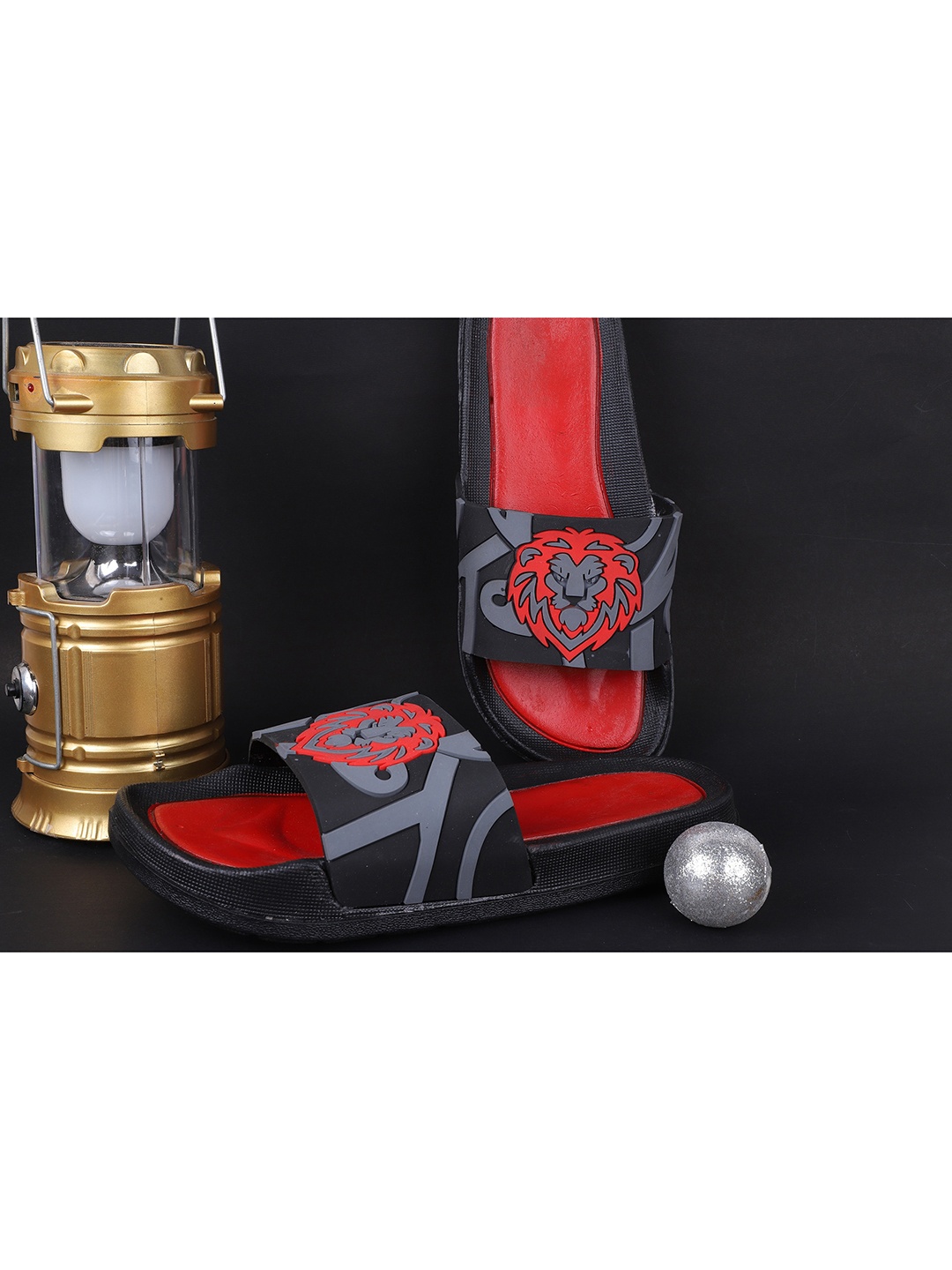 

FABBMATE Men Red Printed Open Toe Flats with Bows