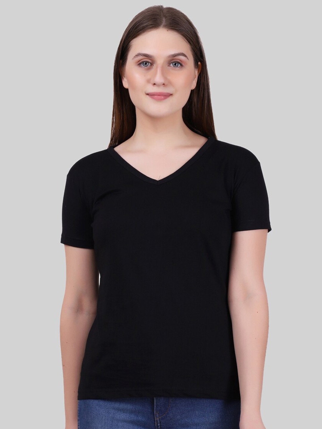 

Fleximaa Women Black V-Neck T-shirt