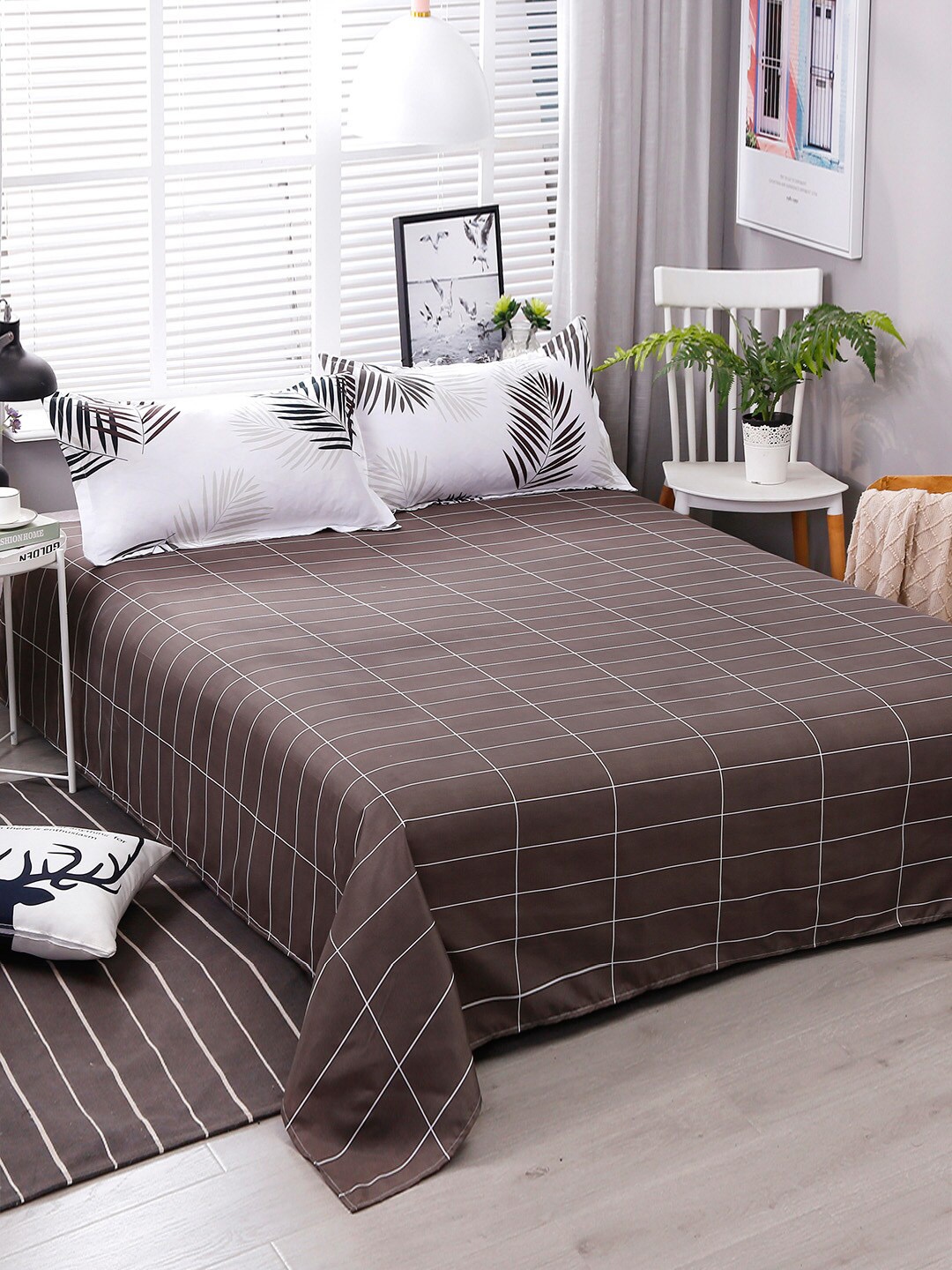 

JC HOME Brown & White Printed Double Queen Bedding Set