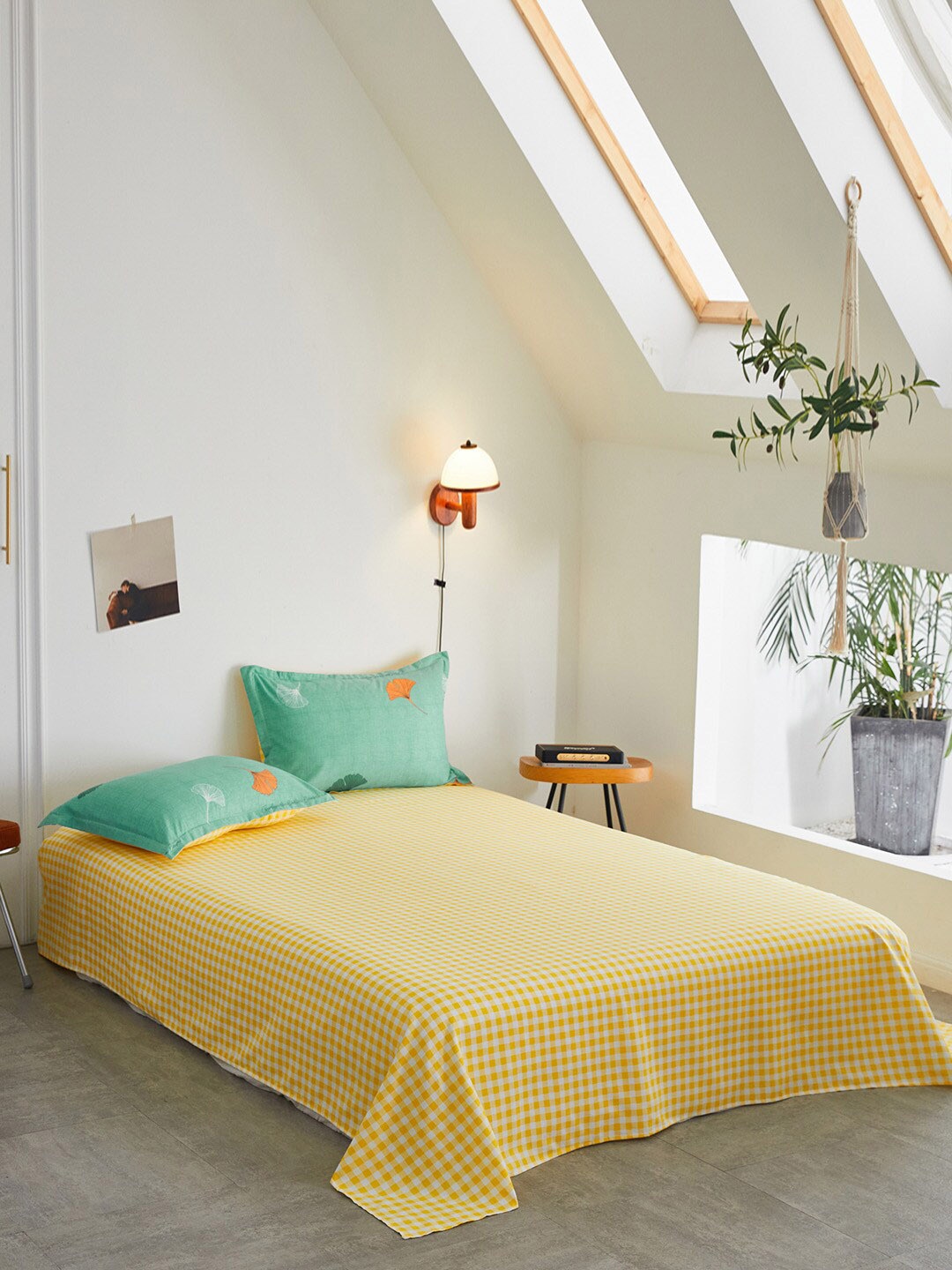 

JC HOME Green & Yellow Printed Bedding Set
