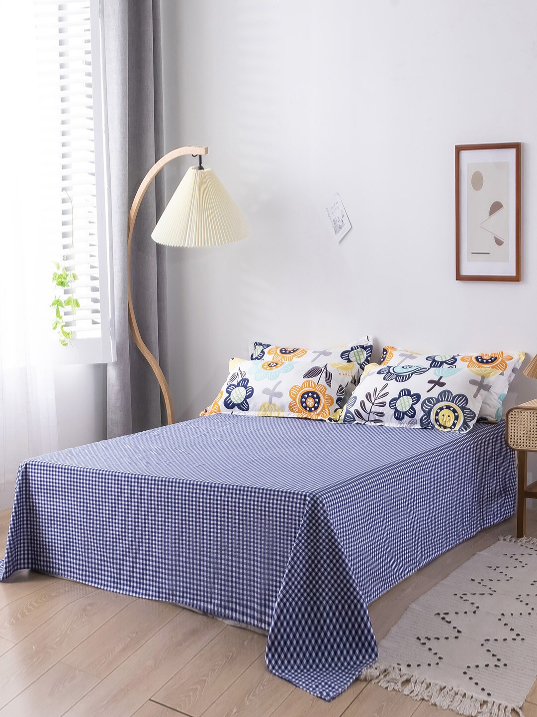 

JC Collection Blue & White Printed Double Queen Bedding Set