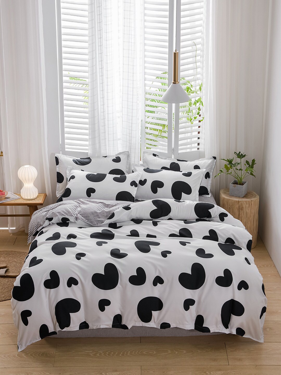 

JC Collection Black & White Printed Double King Bedding Set