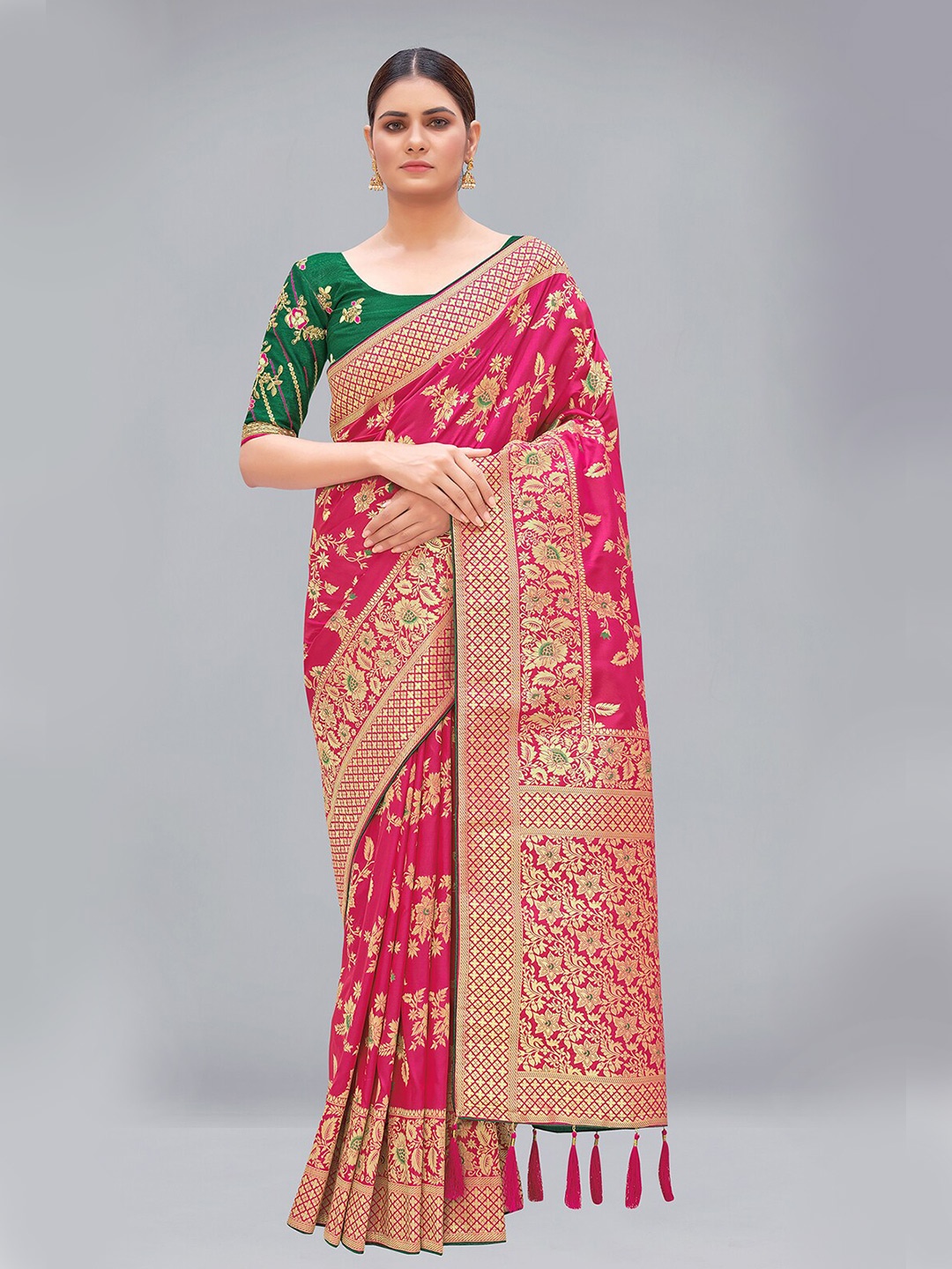 

MONJOLIKA FASHION Magenta & Golden Floral Zari Pure Silk Banarasi Saree