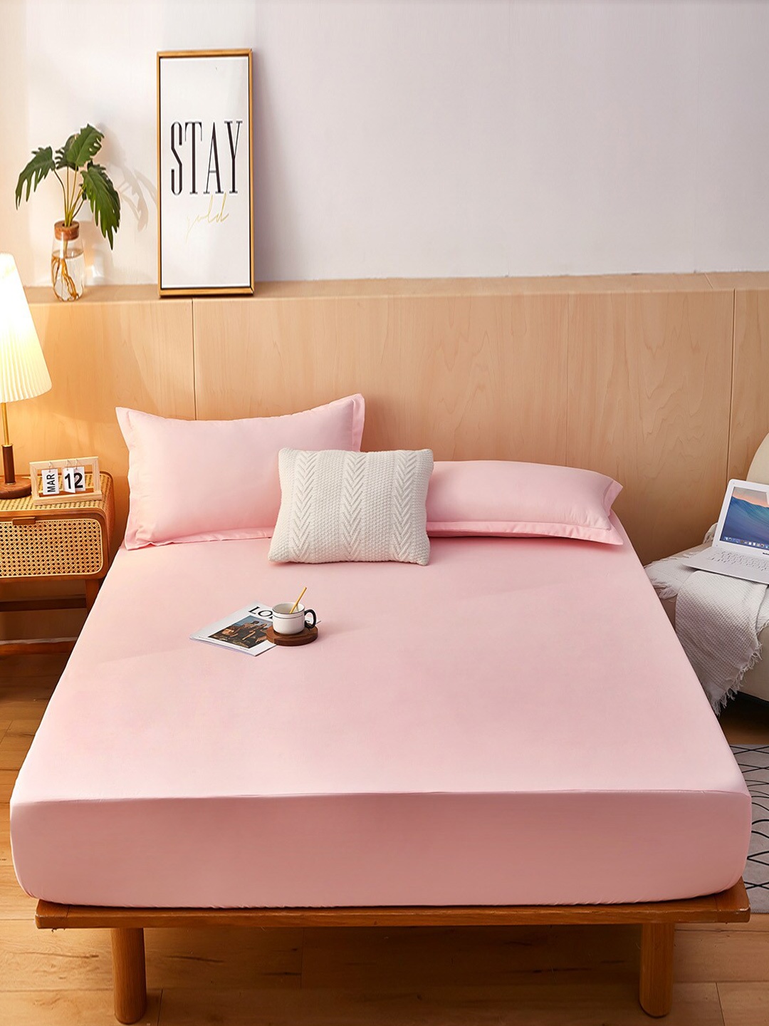 

JC HOME Pink 160 TC Fitted Queen Bedsheet with 2 Pillow Covers