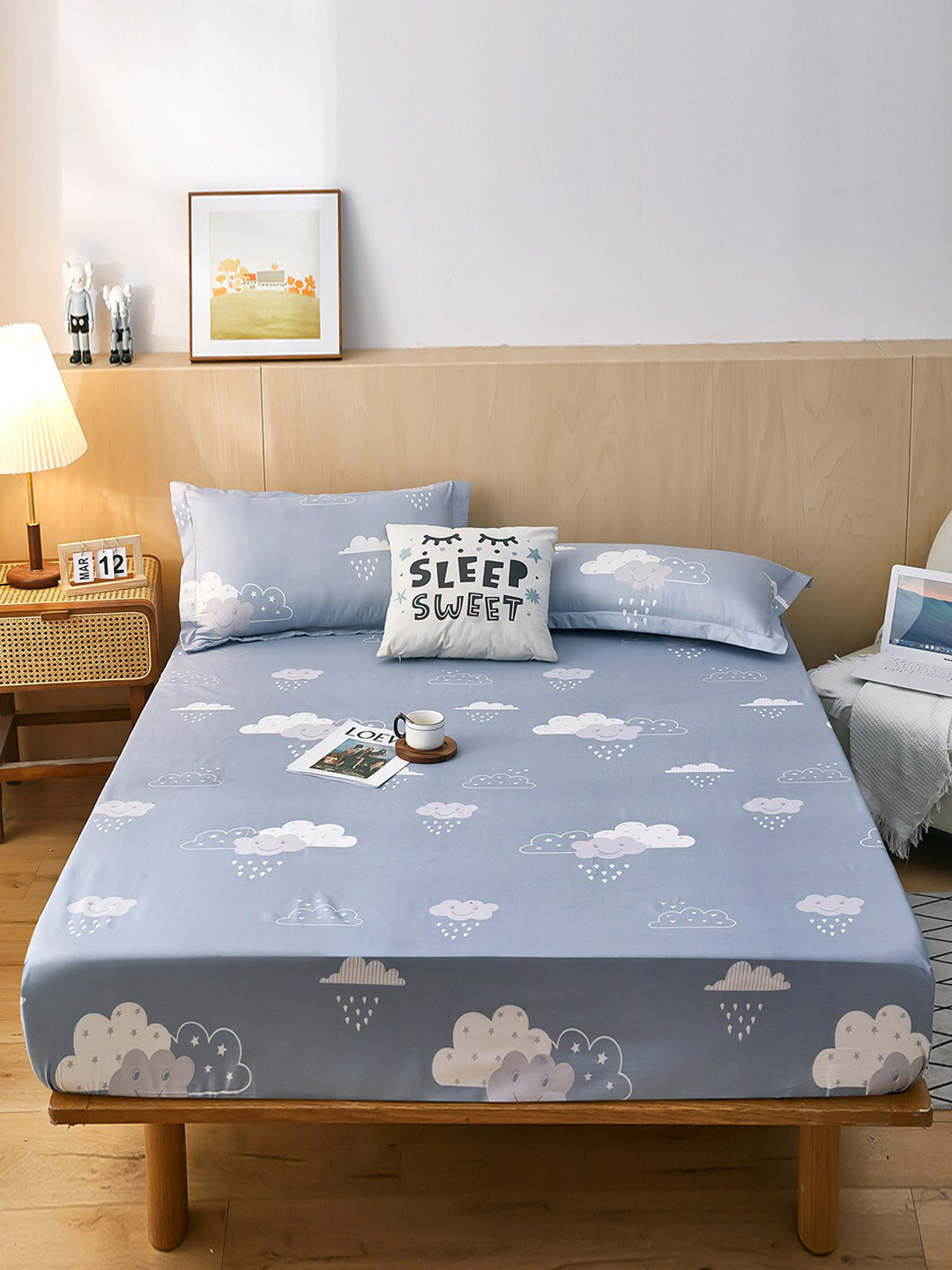 

JC HOME Grey & White 160 TC King Floral Bedsheet with 2 Pillow Covers