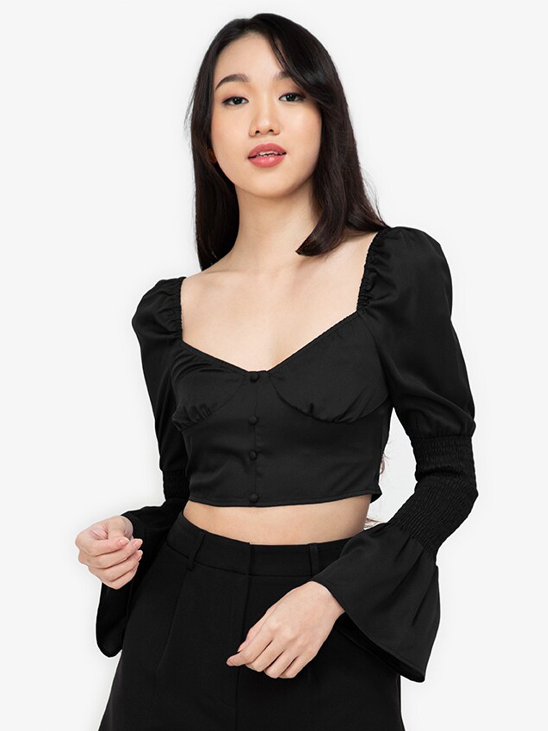 

ZALORA BASICS Black Puff Shoulders Knitted Crop Top