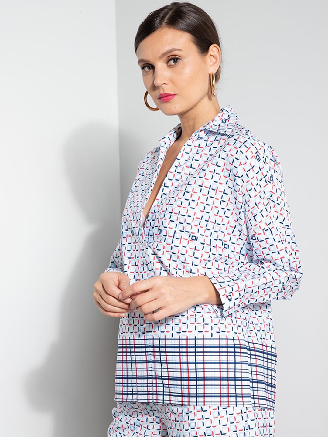 

ZALORA OCCASION White & Blue Geometric Print Knitted Top