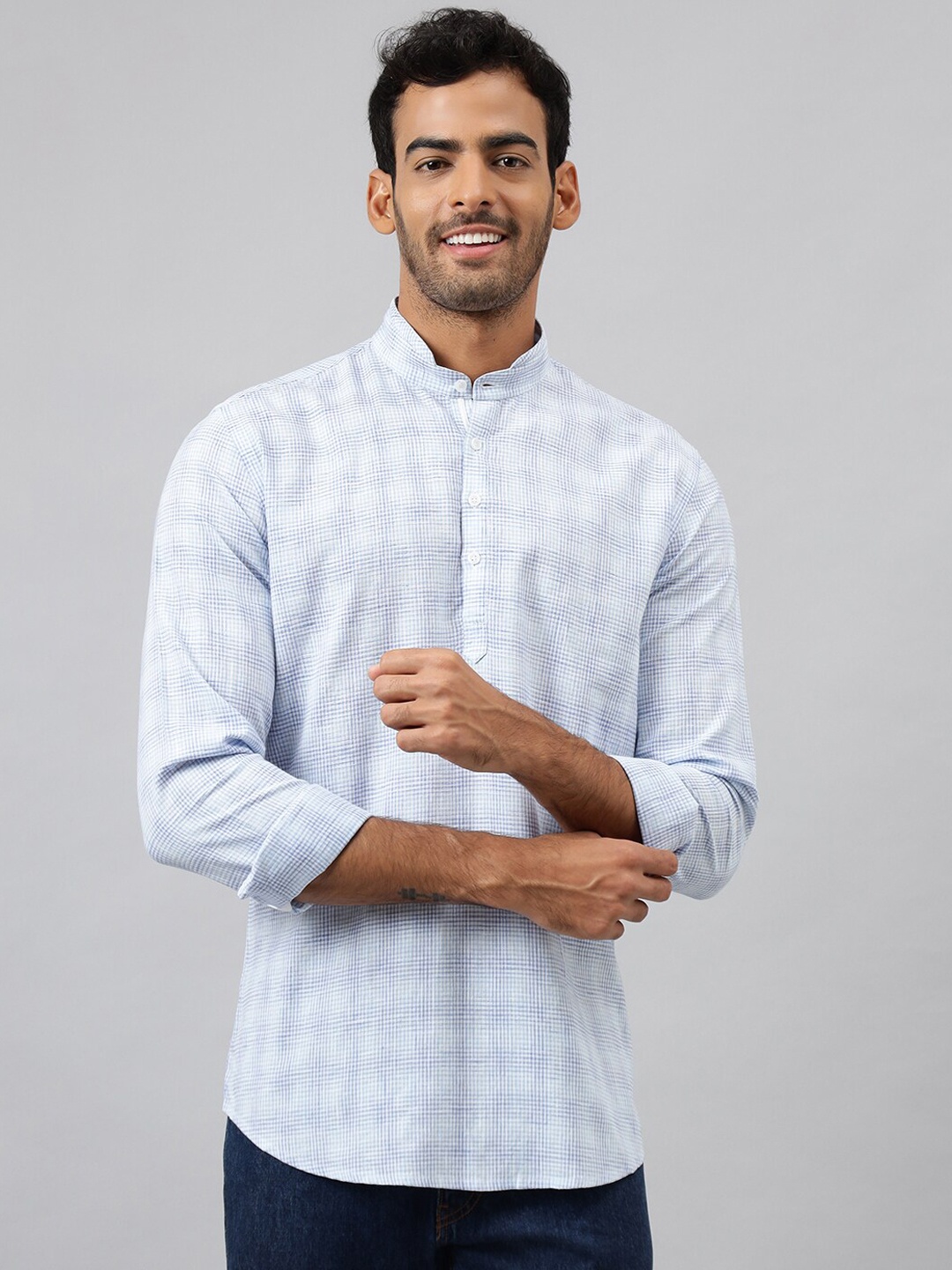 

MR BUTTON Men Blue Checked Kurta