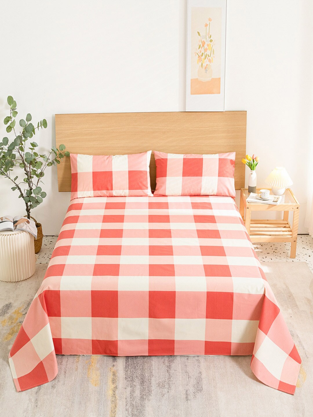 

JC HOME Peach-Coloured & Off White Geometric King Bedsheet with 2 Pillow Covers