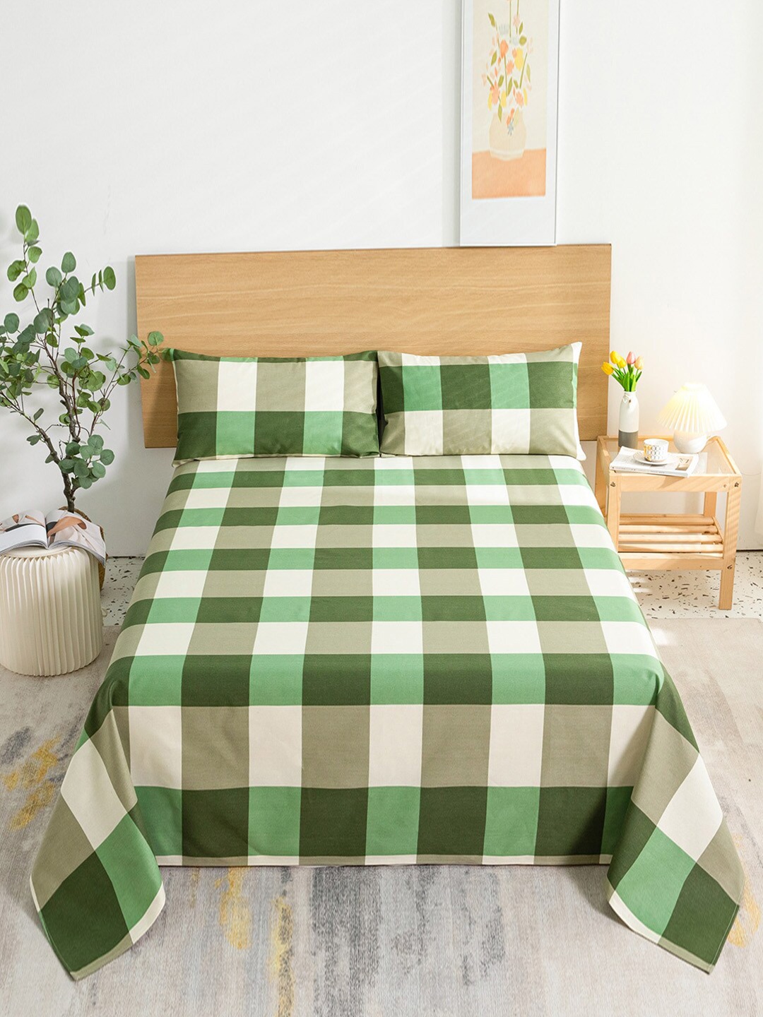 

JC Collection Green & White Geometric 144 TC King Bedsheet