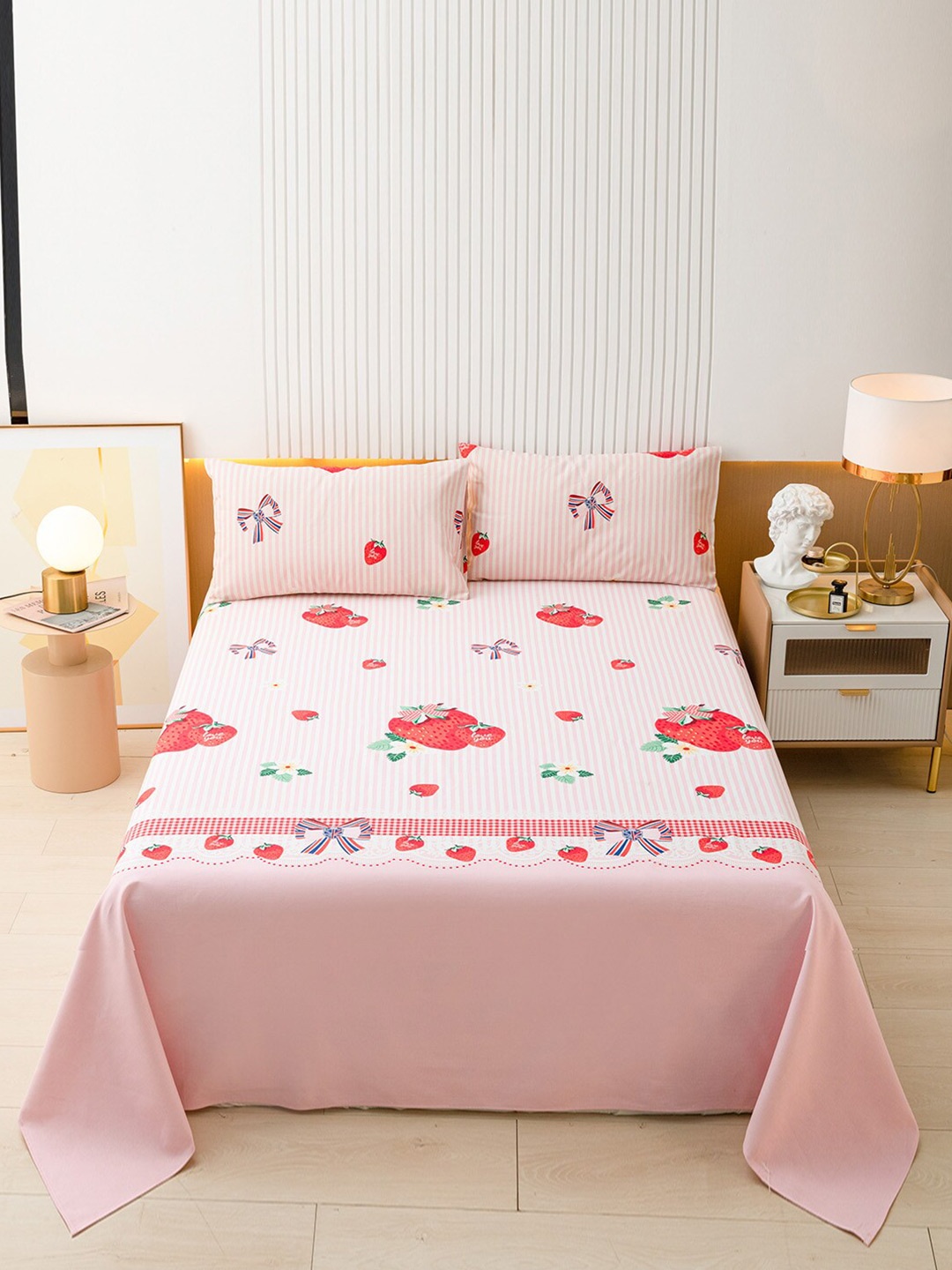 

JC Collection Pink & Red Graphic King Bedsheet with 2 Pillow Covers