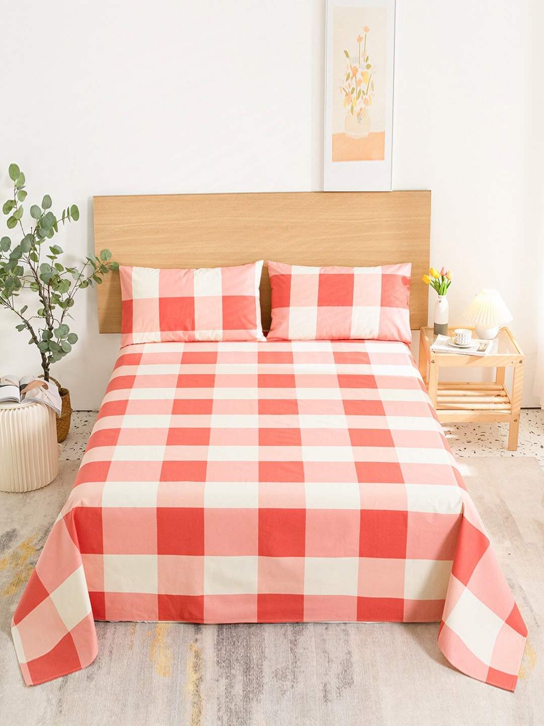 

JC HOME Peach-Coloured & Cream-Coloured Geometric Queen Bedsheet