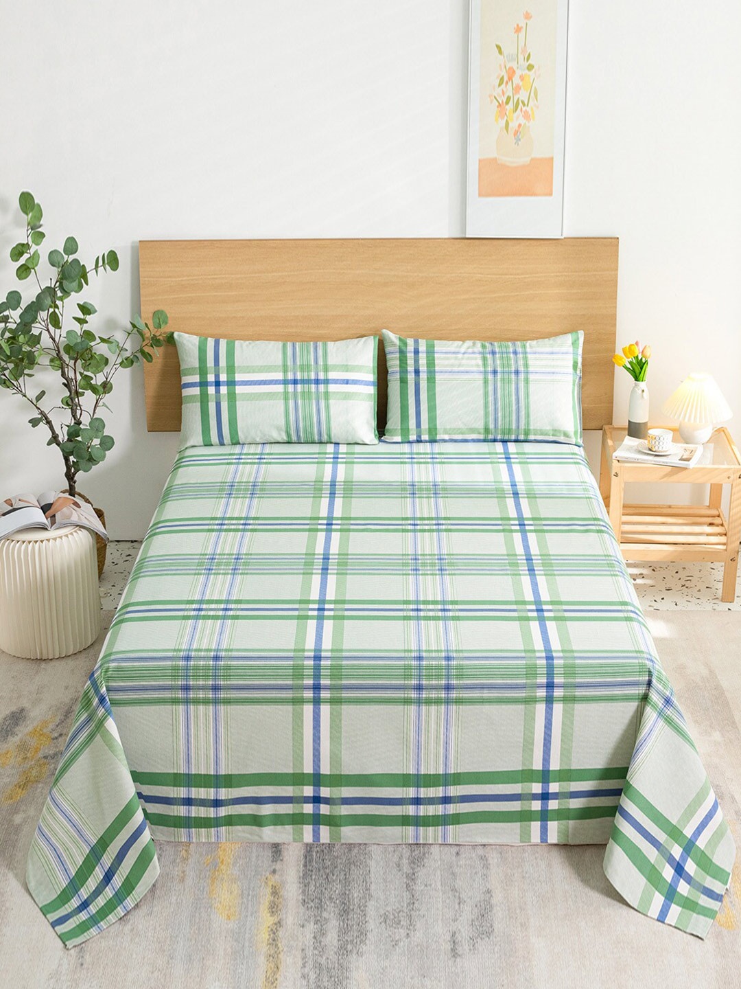 

JC Collection Green & Blue Geometric 144 TC King Bedsheet with 2 Pillow Covers