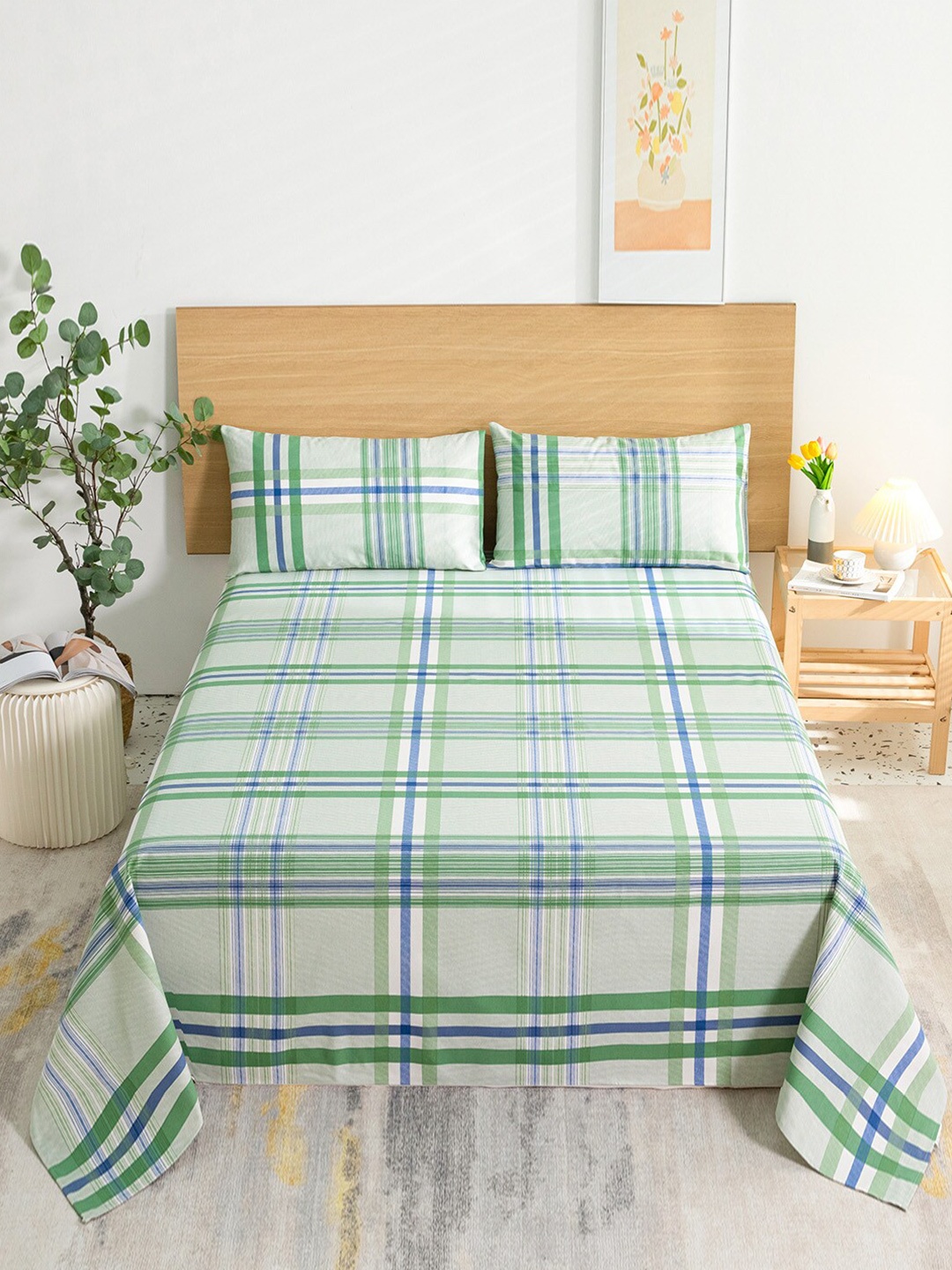 

JC Collection Green & Blue 144 TC Queen Geometric Cotton Bedsheet with 2 Pillow Covers