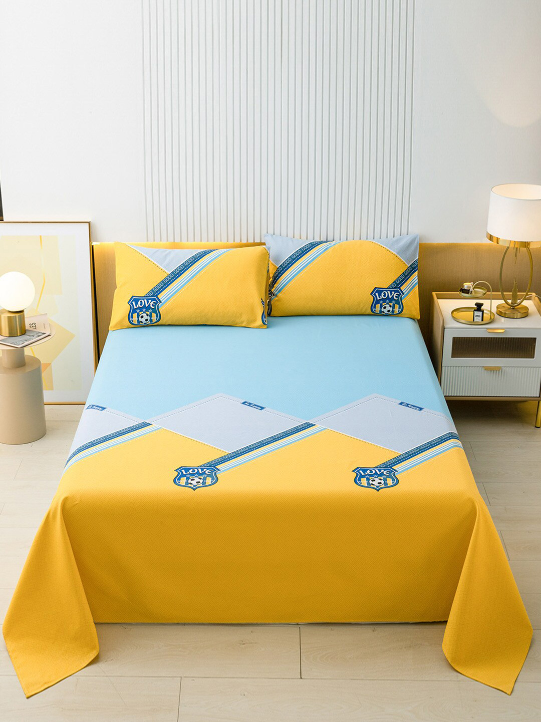 

JC HOME Yellow & Blue 144 TC King Geometric Cotton Bedsheet with 2 Pillow Covers