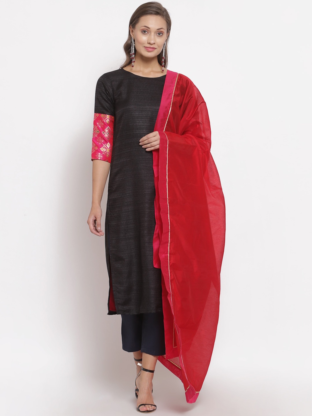 

Desi Weavess Women Black Kurti with Trousers & With Dupatta