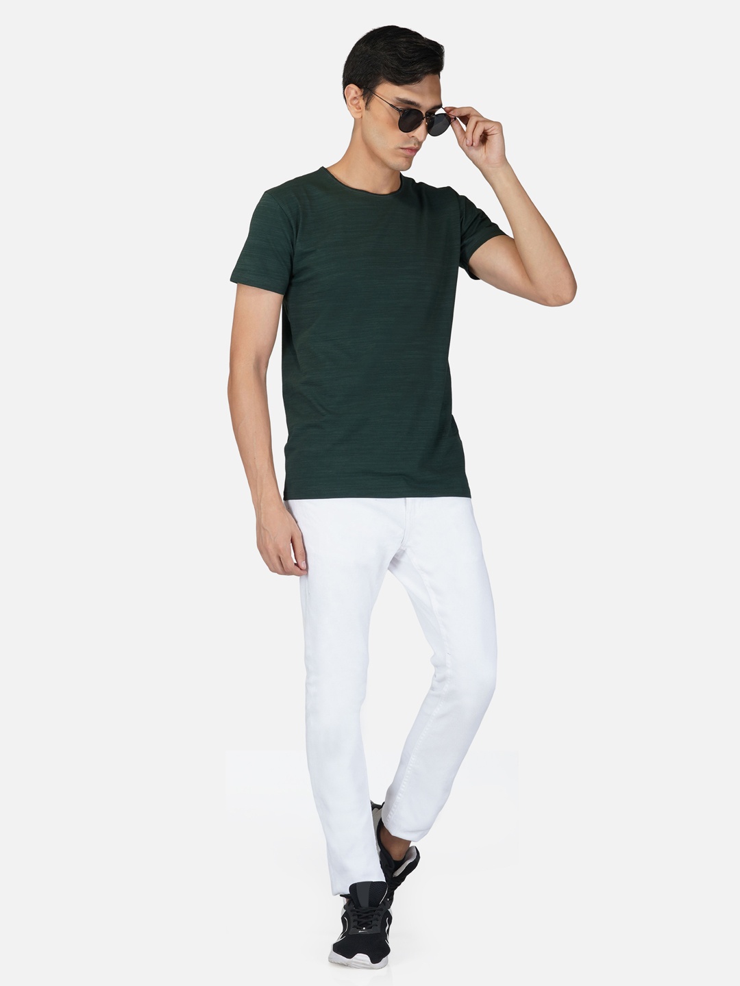 

Tinted Men Green Slim Fit T-shirt