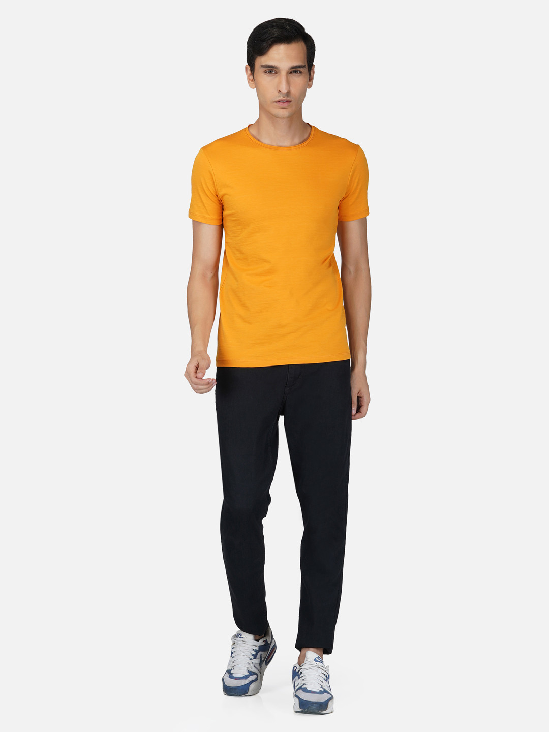 

Tinted Men Mustard Yellow Slim Fit T-shirt