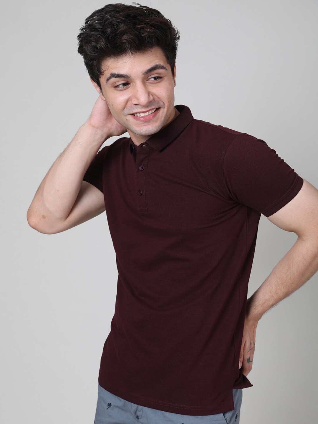

Tinted Men Brown Polo Collar Slim Fit Cotton T-shirt