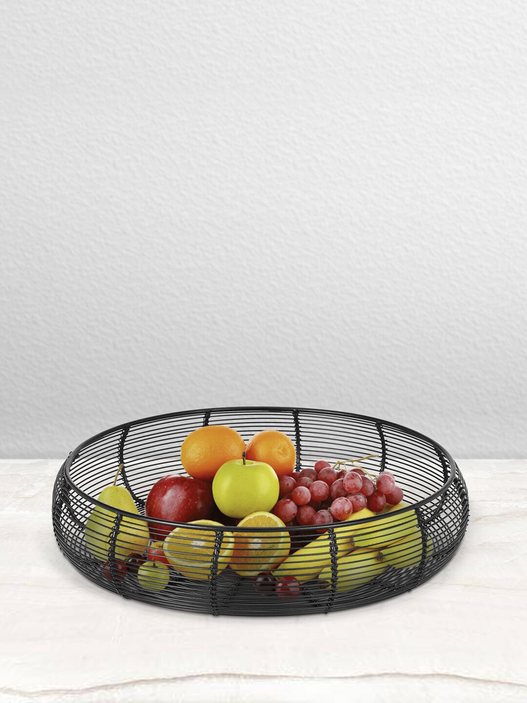 

Living scapes by Pantaloons Unisex Black Solid Metal Food Platter Serveware