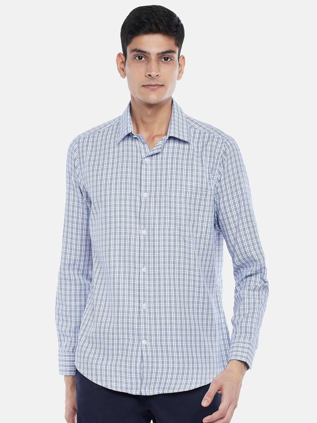 

BYFORD by Pantaloons Men White & Blue Checked Casual Shirt