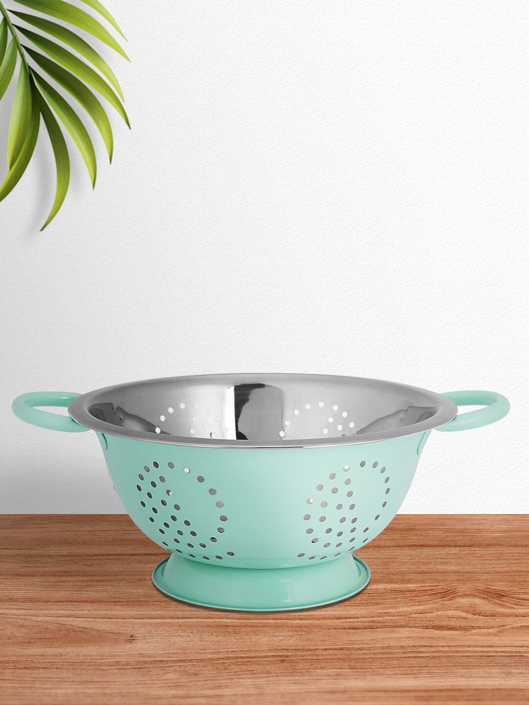 

Living Scapes By Pantaloons Green Metal Food Container