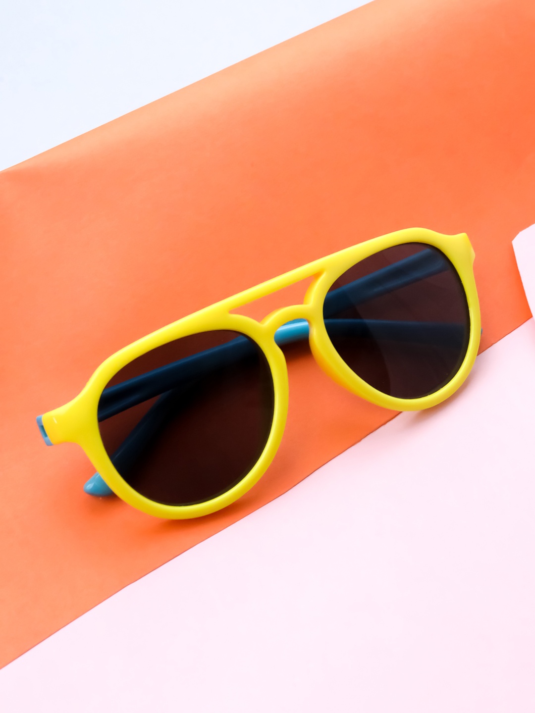 

Spiky Unisex Kids Grey Lens & Yellow Aviator Sunglasses with Polarised Lens