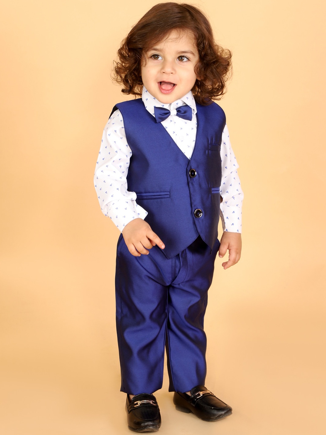 

KID1 Boys Blue & White Printed Shirt with Trousers