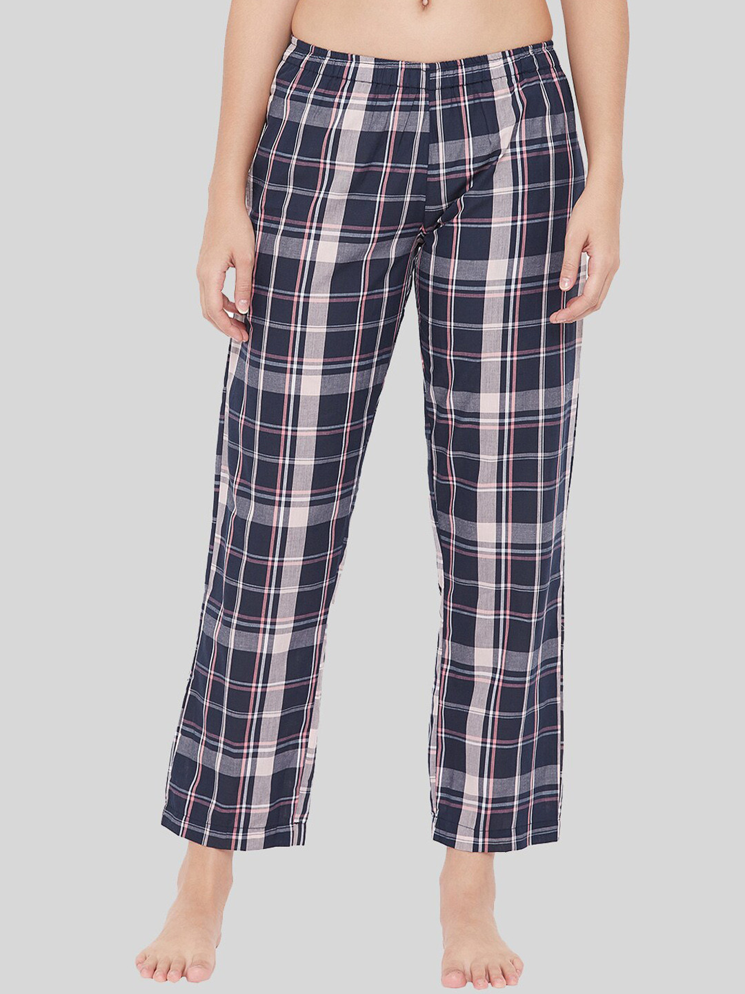 

Style SHOES Women Black Checked Cotton Pyjamas