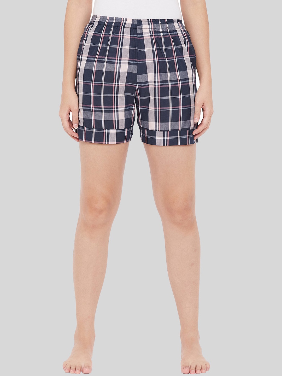 

Style SHOES Women Black Checked Shorts