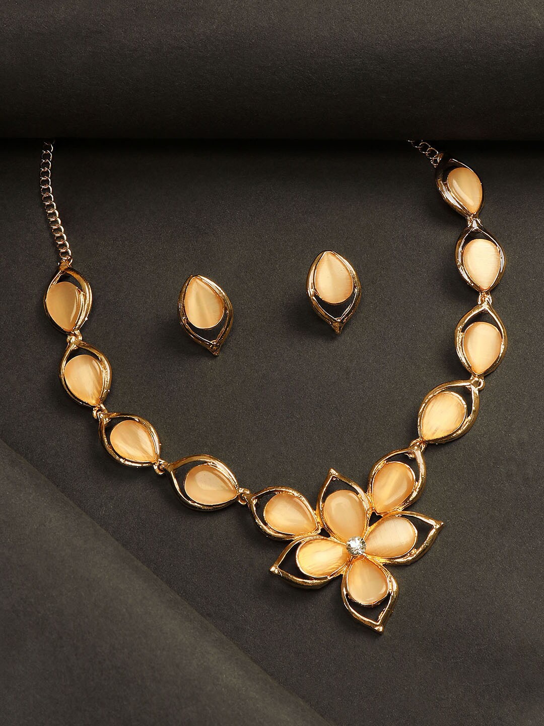 

AccessHer Women Gold-Plated Beige Stone-Studded Jewelry Set