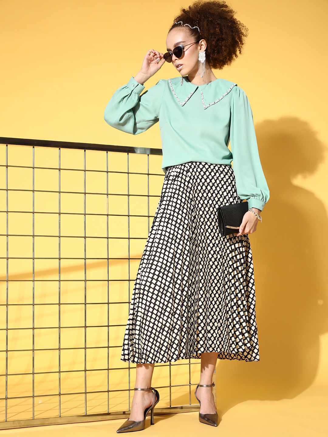 

plusS Blue Solid Zoom Friendly Collar Top