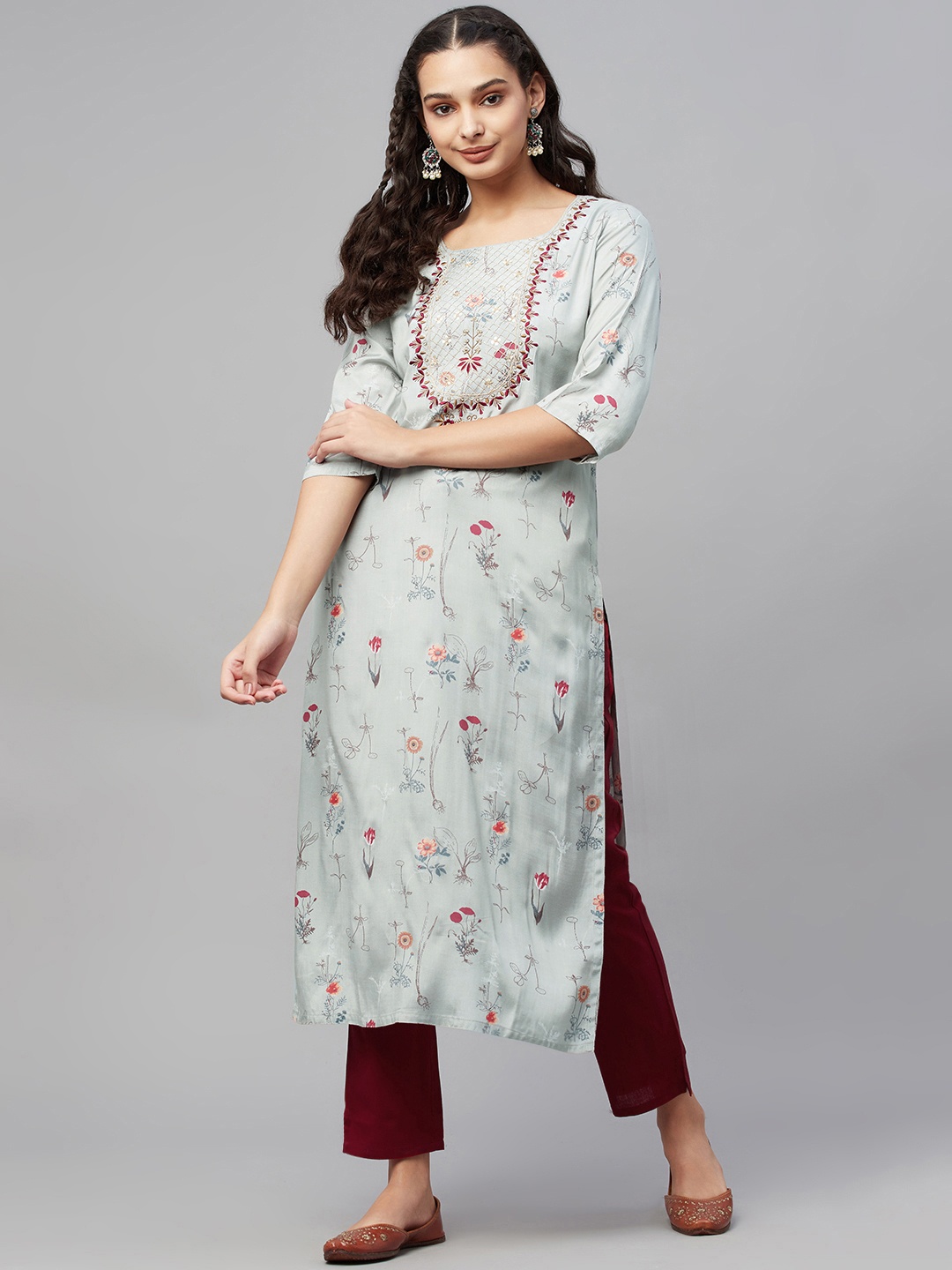 

AMIRAS INDIAN ETHNIC WEAR Women Grey Floral Embroidered Detail Kurta with Trousers