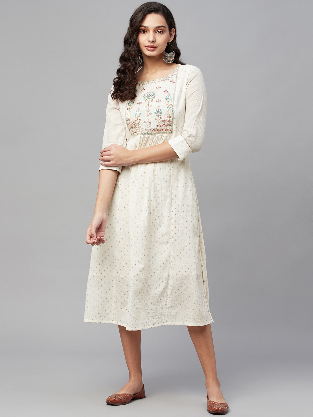 

AMIRAS INDIAN ETHNIC WEAR Off White Ethnic Midi Dress