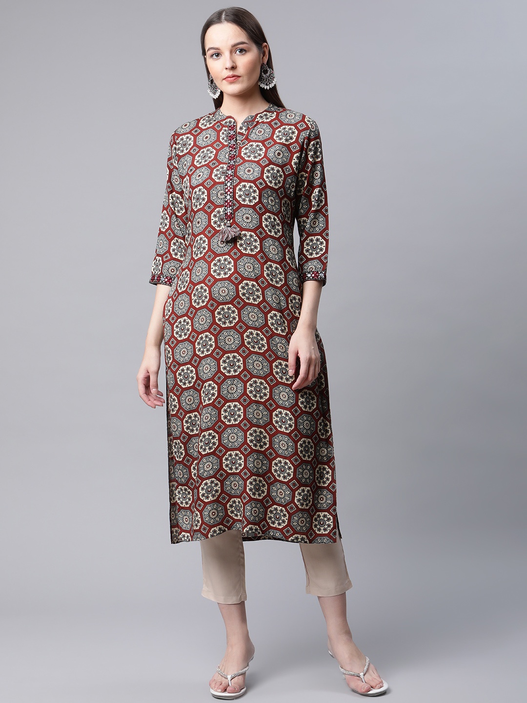 

AMIRAS INDIAN ETHNIC WEAR Women Maroon Ethnic Motifs Printed Kurta with Trousers