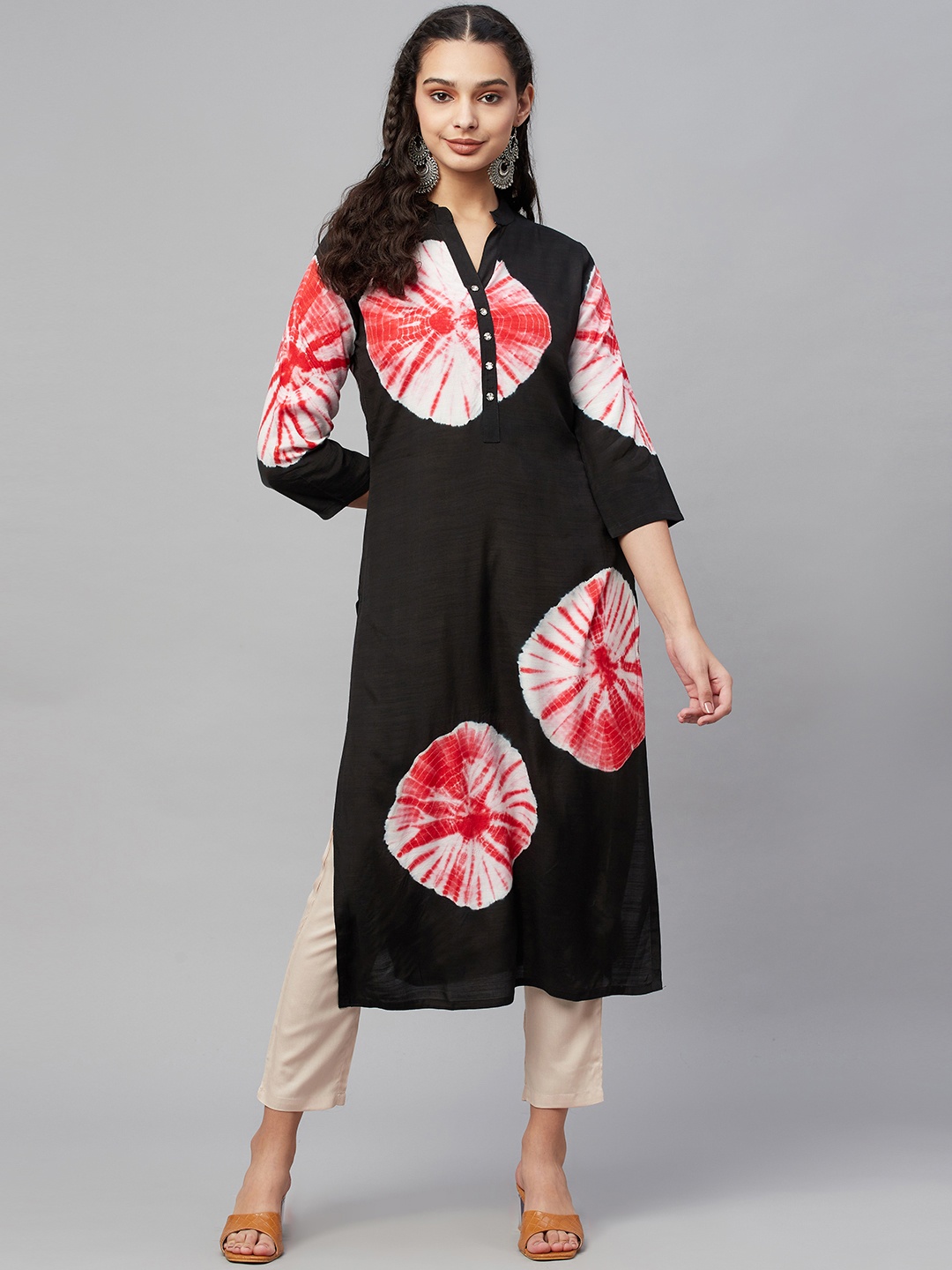 

AMIRAS INDIAN ETHNIC WEAR Women Black Ethnic Motifs Tie & Dye Kurta with Trousers