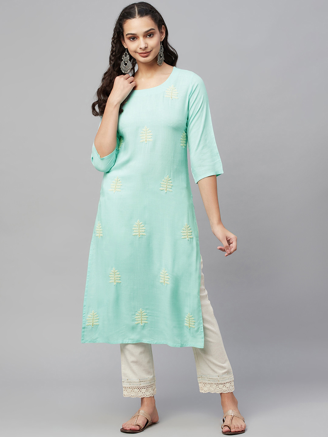 

AMIRAS INDIAN ETHNIC WEAR Women Sea Green Ethnic Motifs Embroidered Kurta with Trousers