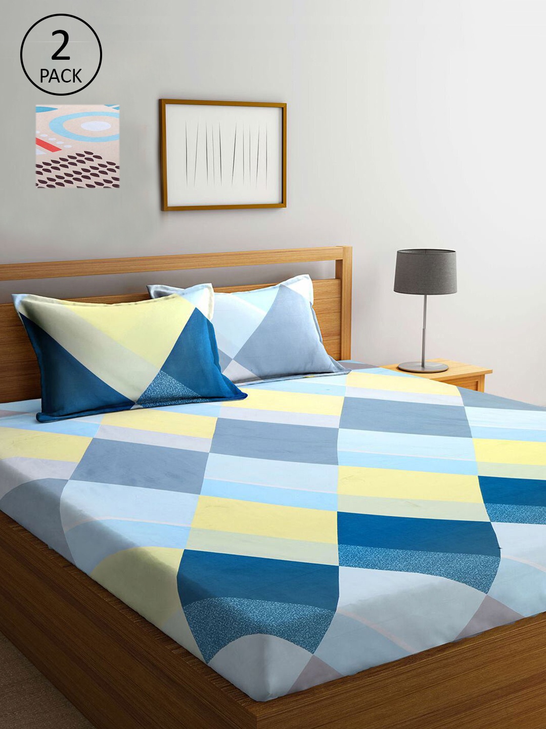 

KLOTTHE Blue & Red Geometric 210 TC 2 King Bedsheet with 4 Pillow Covers