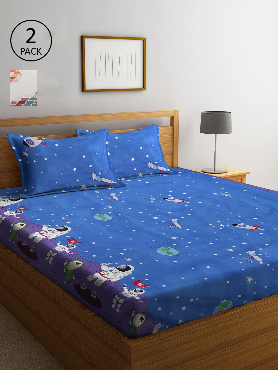 

KLOTTHE Blue & White Graphic 210 TC 2 King Bedsheet with 4 Pillow Covers