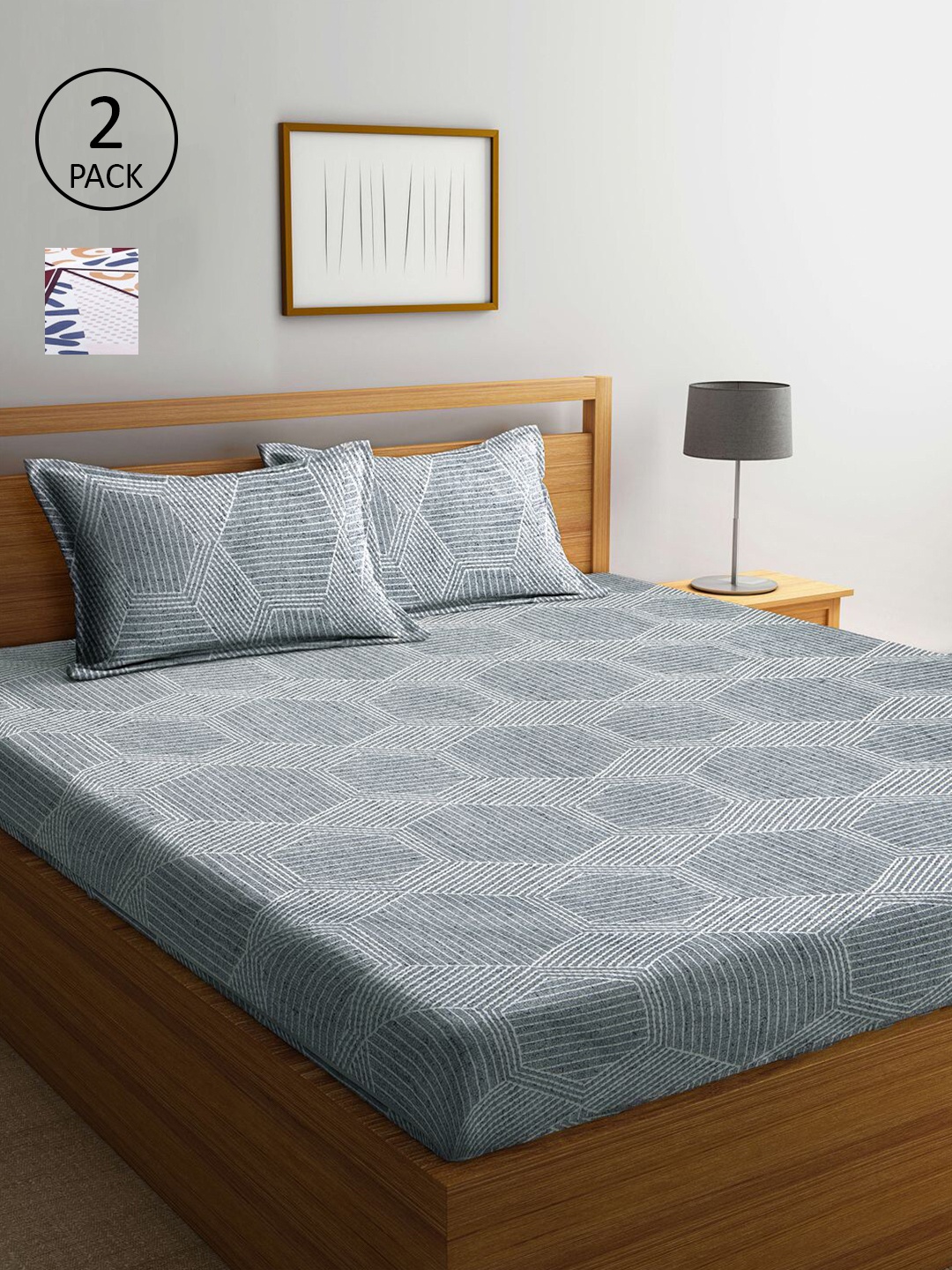 

KLOTTHE Grey & White Geometric 210 TC 2 King Bedsheet with 4 Pillow Covers