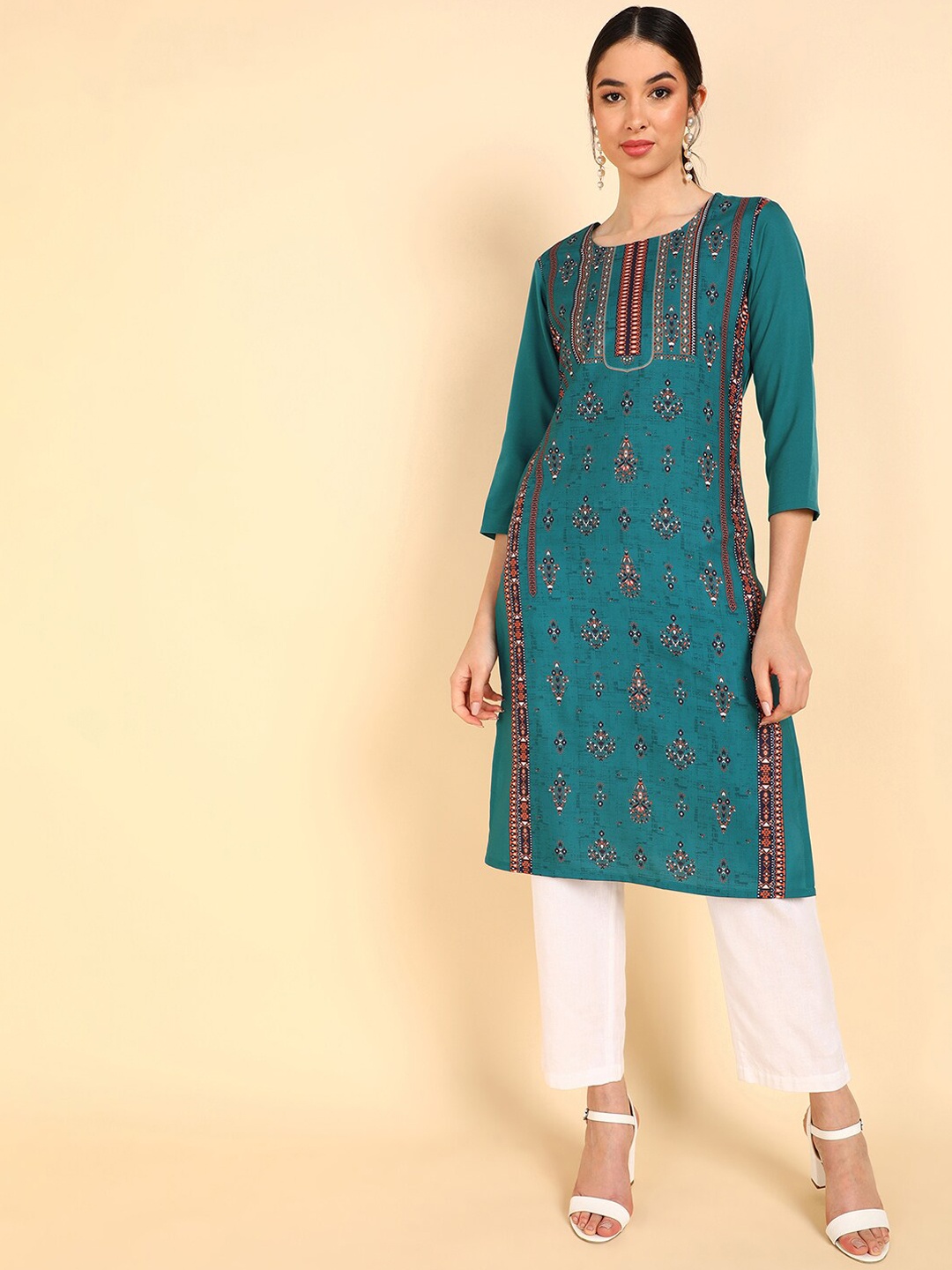 

AHIKA Women Teal Green Ethnic Motifs Printed Crepe Kurta