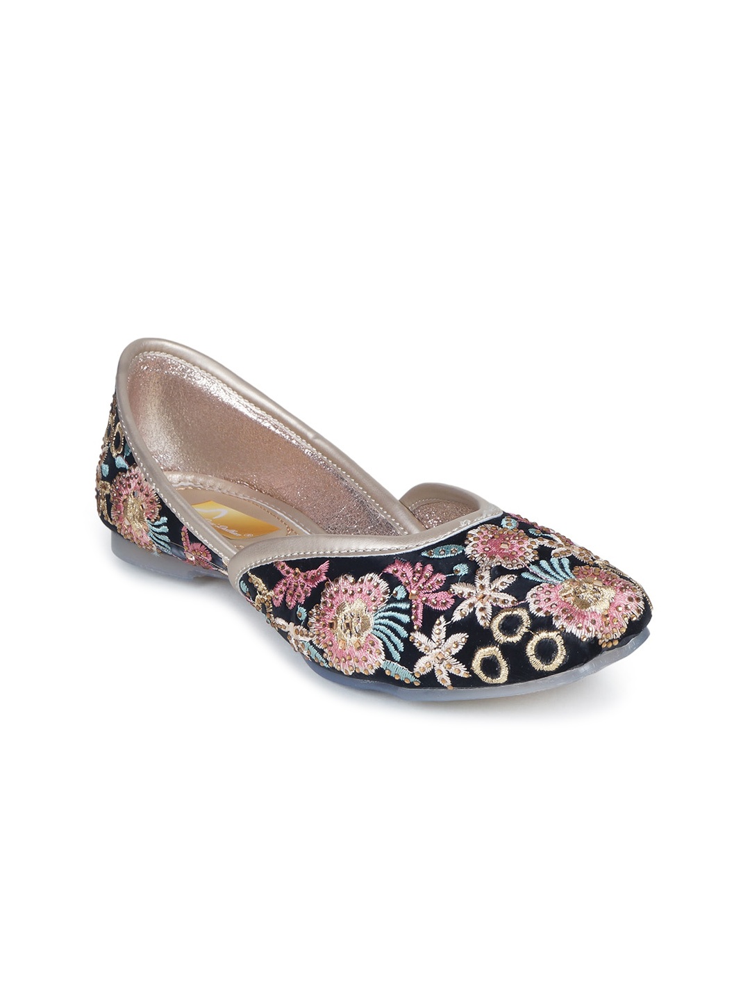 

The Desi Dulhan Women Black Embellished Ethnic Flats